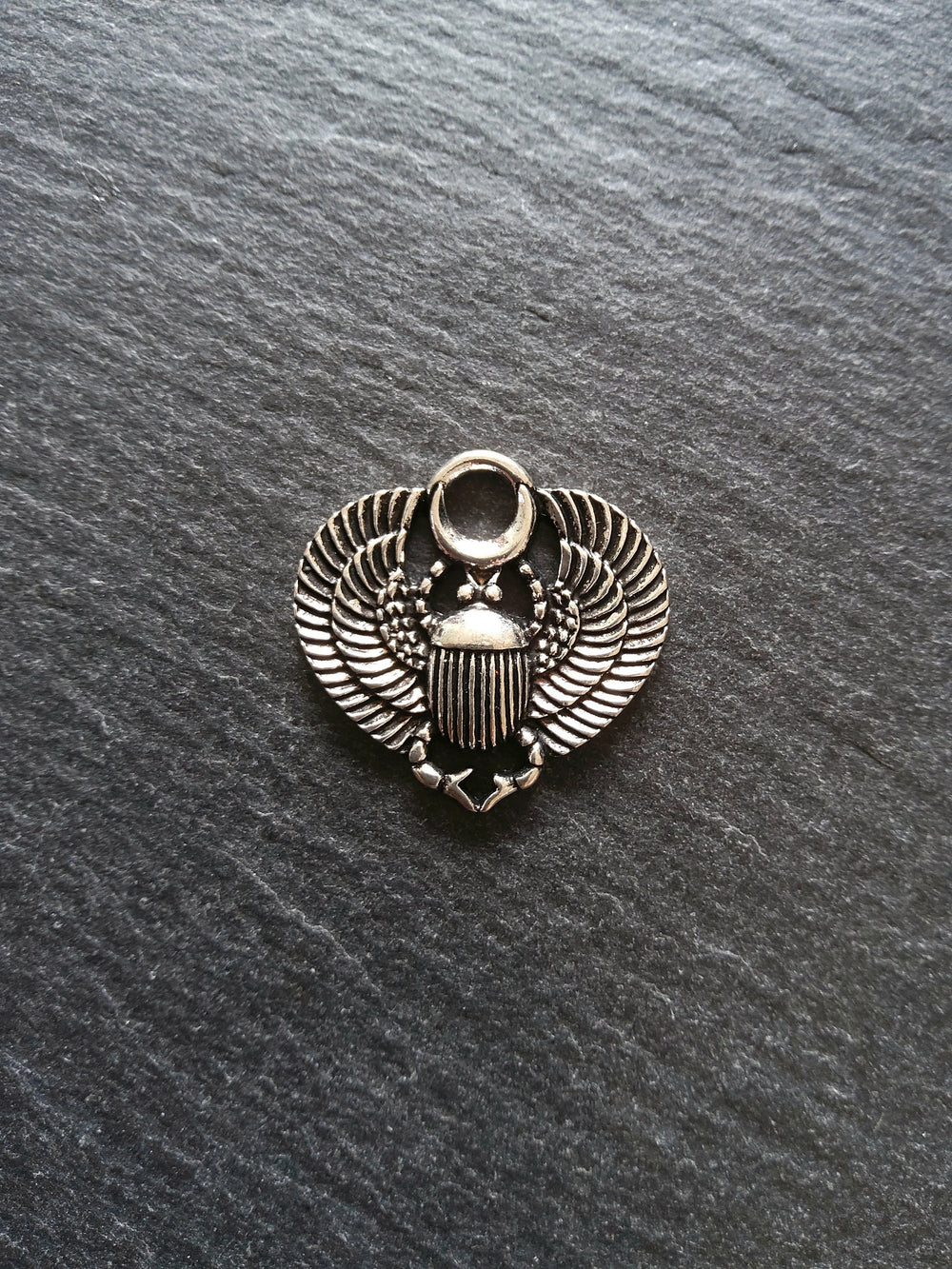 4 or 20 Egyptian Scarab Beatle Pendant or Charms Antique Silver Tone  27x26mm