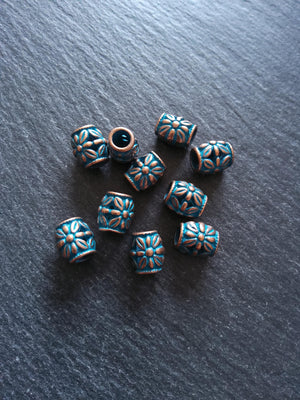 6 or 30 Flower Patterned 10mm Charm Beads Antique Copper Tone Alloy with Blue Patina Hole: 5mm