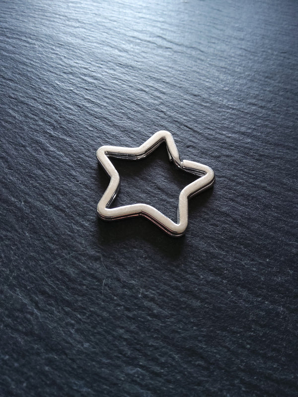 2 or 10 Star Shaped Keyring Rings Bright Silver Plated 34x33mm