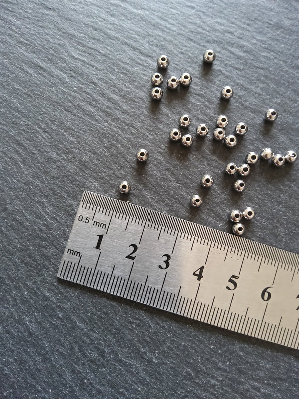 20 or 100 Stainless Steel 4mm Silver Tone Smooth Round Solid Ball Spacer Beads. 1mm Hole
