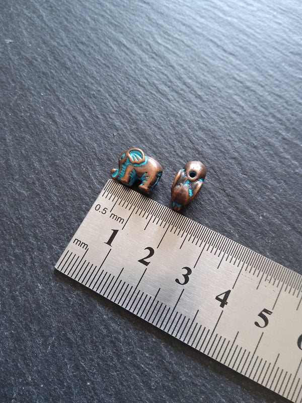 4 or 20 Elephant Beads Antique Copper Tone Metal Alloy With Blue Patina 13x19.5x7mm Hole: 1.4mm