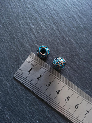 4 or 20 Patterned 10mm Ball Beads Antique Copper Tone Alloy with Blue Patina. 11x10mm Hole: 4.4mm