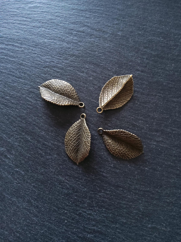 4 or 20 Leaf Pendants Antique Bronze Tone Alloy 35x20x3mm Nickel FREE
