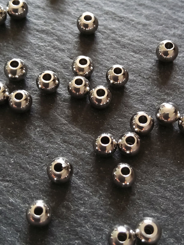 20 or 100 Stainless Steel 4mm Silver Tone Smooth Round Solid Ball Spacer Beads. 1mm Hole