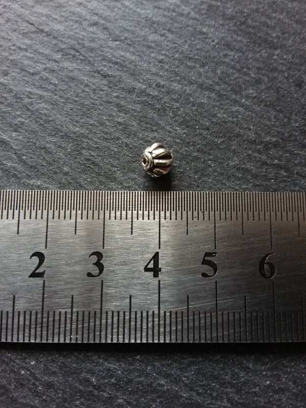 20 or 100 Lantern Beads 6mm Antique Silver Tone Spacer 6x6mm. Hole: 1mm