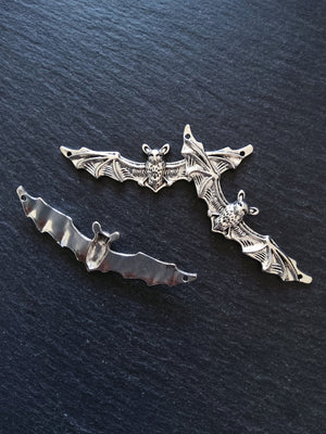 4 or 20 Flying Bat Connector Charms Antique Silver Tone Metal Alloy 65x17mm