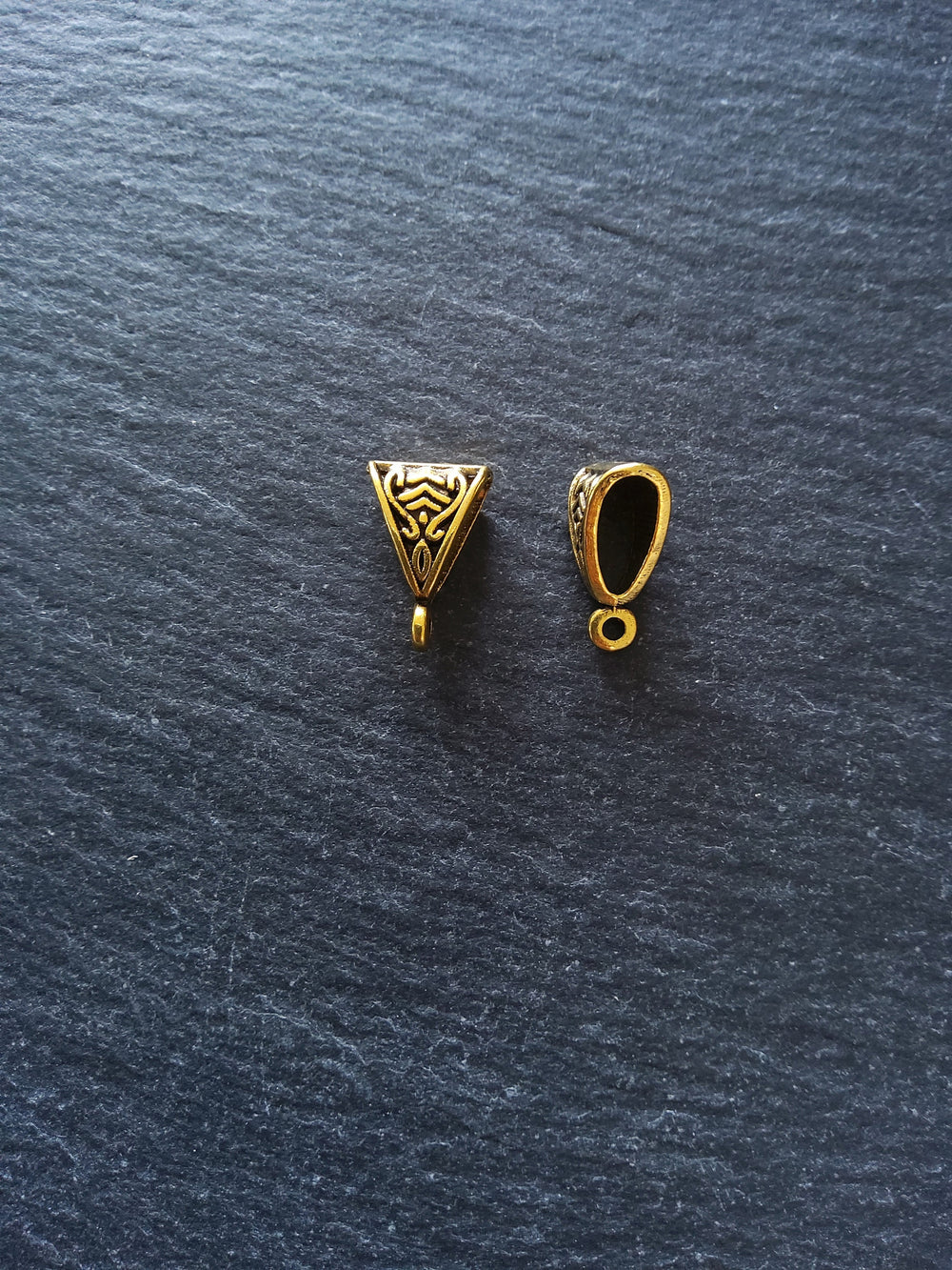 10 or 50 Antique Gold Triangular Bail Beads Patterned 15x10mm Nickel FREE