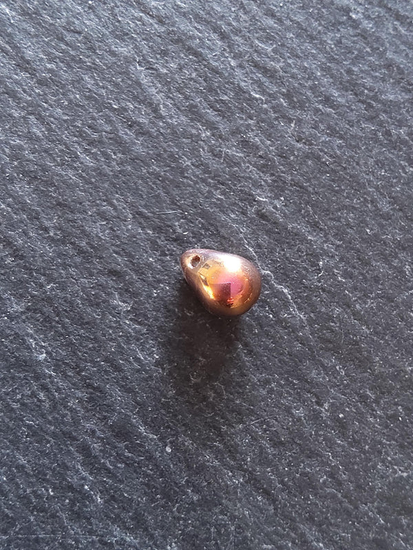 25 Czech Glass Teardrop Beads 5.5x8.5mm Clear Copper with Metallic Copper Lustre. Hole: 0.8mm