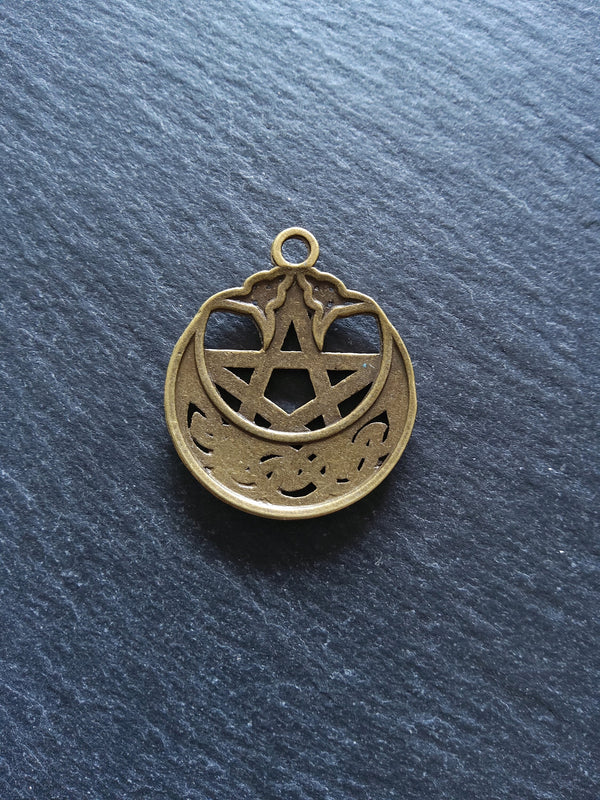 1 or 5 Celtic Crescent Moon & Star Pendant Antique Bronze Tone Alloy 35x30mm