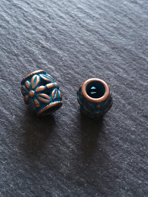 6 or 30 Flower Patterned 10mm Charm Beads Antique Copper Tone Alloy with Blue Patina Hole: 5mm