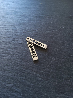 1 or 5 Stainless Steel Phases of the Moon Charms Flat Small 26x6x1.5mm