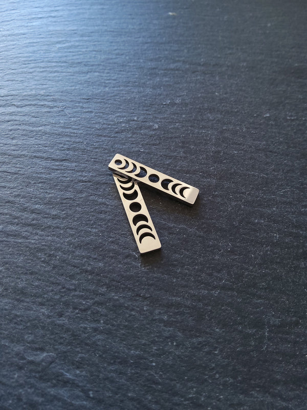 1 or 5 Stainless Steel Phases of the Moon Charms Flat Small 26x6x1.5mm