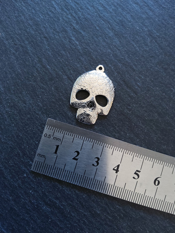 2 or 10 Skull Pendant Stainless Steel Flower Pattern 30x22mm