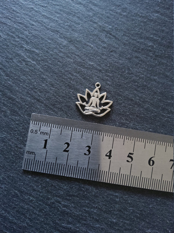 10 or 50 Antique Silver Tone Lotus Flower Meditation Yoga Charms 18x17mm