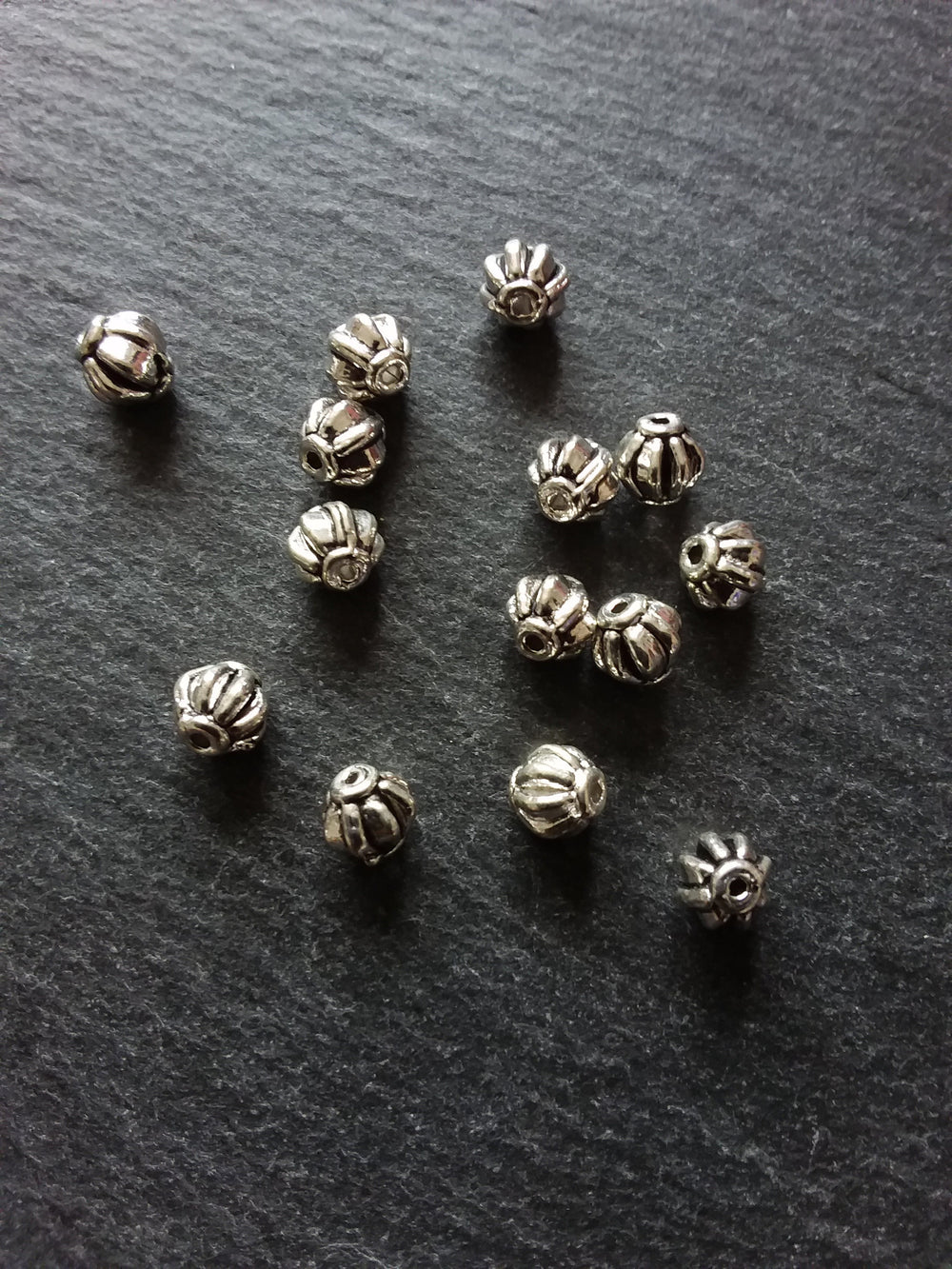 20 or 100 Lantern Beads 6mm Antique Silver Tone Spacer 6x6mm. Hole: 1mm