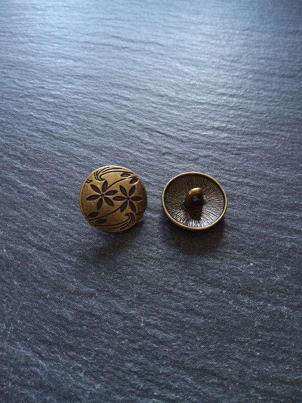 6 or 30 Antique Bronze Metal Buttons with Flower Design 17mm (5/8") Fasteners