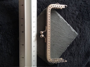 Patterned 12.8cm (5 inch) Bright Silver Tone Metal Purse or Bag Frame Kiss Clasp Rectangle 12.8x6.5cm