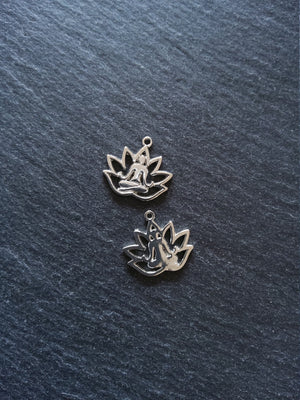 10 or 50 Antique Silver Tone Lotus Flower Meditation Yoga Charms 18x17mm
