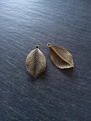4 or 20 Leaf Pendants Antique Bronze Tone Alloy 35x20x3mm Nickel FREE