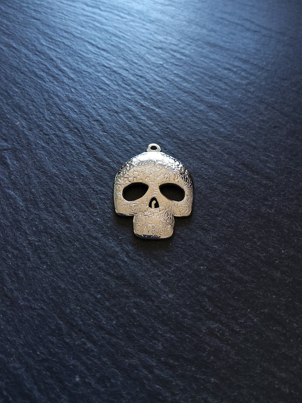 2 or 10 Skull Pendant Stainless Steel Flower Pattern 30x22mm
