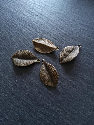 4 or 20 Leaf Pendants Antique Bronze Tone Alloy 35x20x3mm Nickel FREE