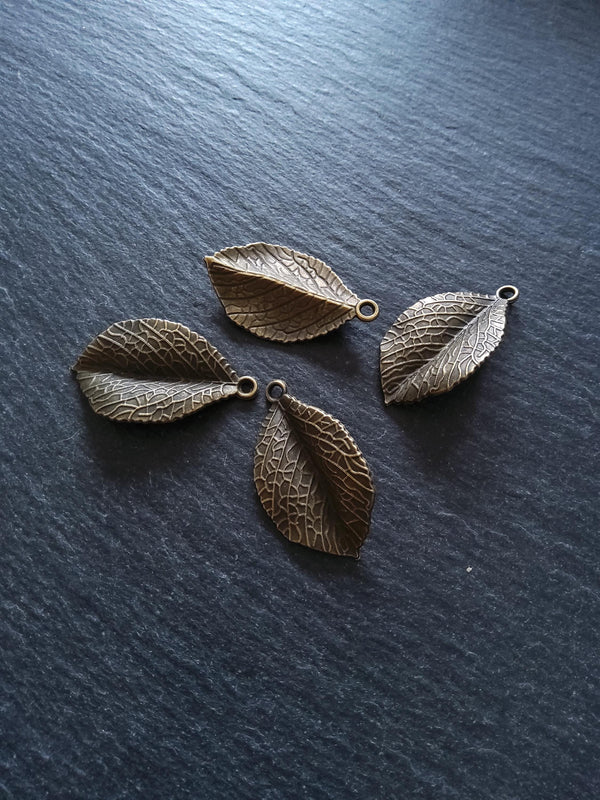 4 or 20 Leaf Pendants Antique Bronze Tone Alloy 35x20x3mm Nickel FREE