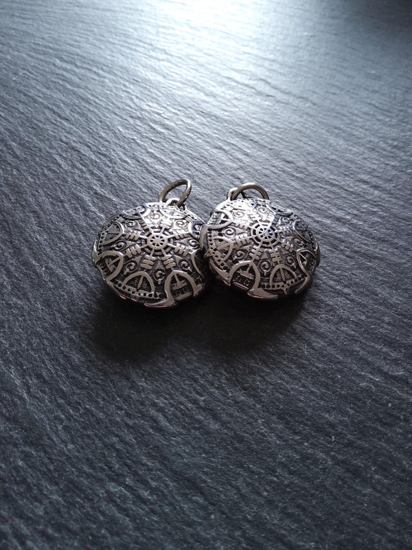 Round Double-Sided Helm of Awe Protection Pendant Surgical Steel 30.5x27x8.5mm