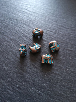 4 or 20 Elephant Beads Antique Copper Tone Metal Alloy With Blue Patina 13x19.5x7mm Hole: 1.4mm