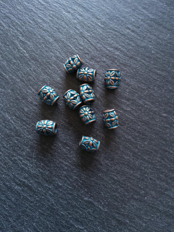 6 or 30 Flower Patterned 10mm Charm Beads Antique Copper Tone Alloy with Blue Patina Hole: 5mm