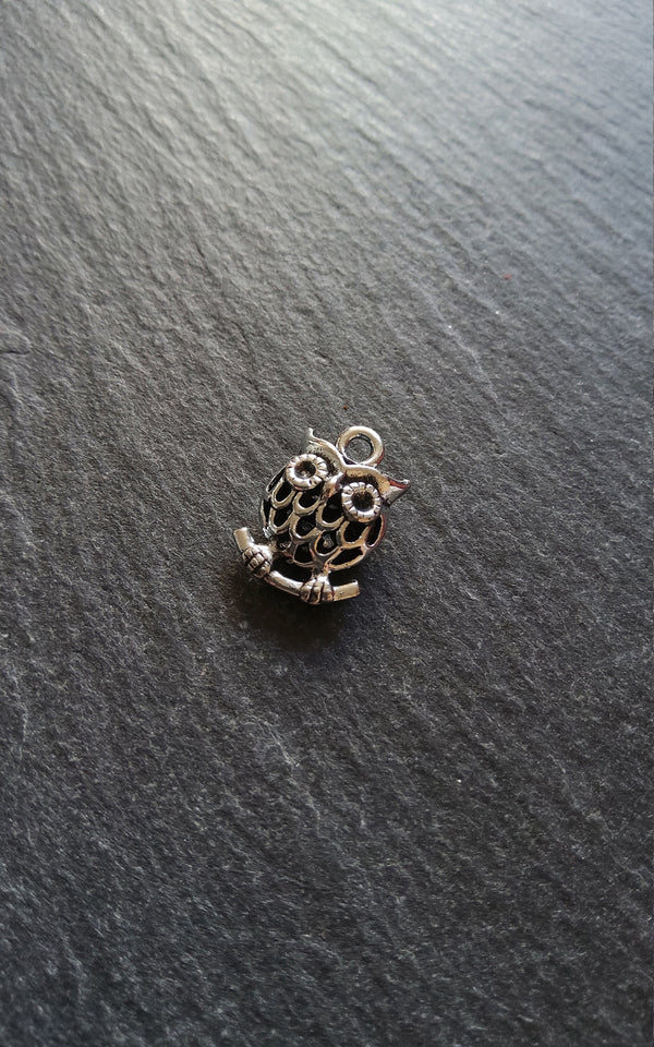 4 or 20 Owl Charms Antique Silver Tone Hollow 17x12x7mm Nickel FREE