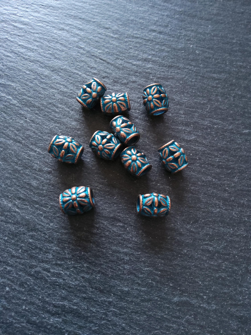 6 or 30 Flower Patterned 10mm Charm Beads Antique Copper Tone Alloy with Blue Patina Hole: 5mm