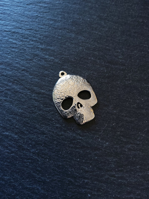 2 or 10 Skull Pendant Stainless Steel Flower Pattern 30x22mm