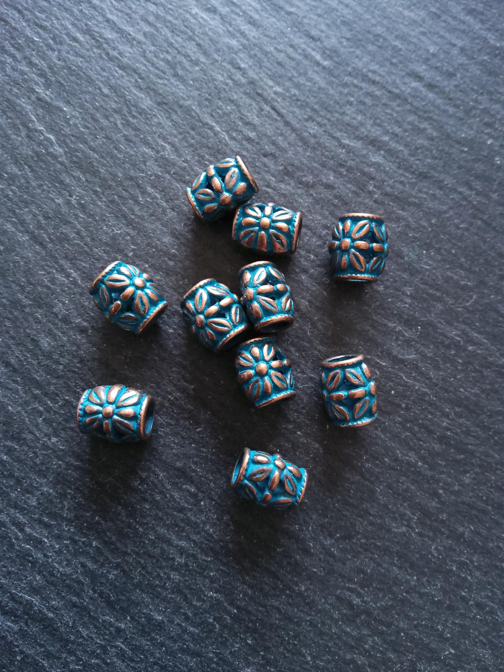 6 or 30 Flower Patterned 10mm Charm Beads Antique Copper Tone Alloy with Blue Patina Hole: 5mm