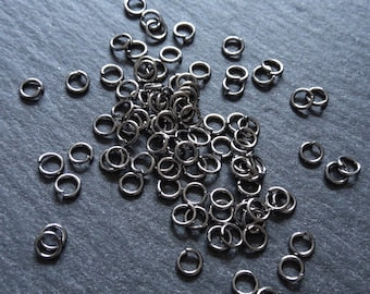 250 or 1500 Gunmetal 4mm Diameter 0.7mm Standard Jump Rings (22 Gauge)