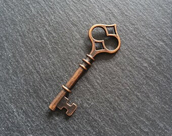 2 or 10 Antique Copper Key Pendants 60x21x4.5mm