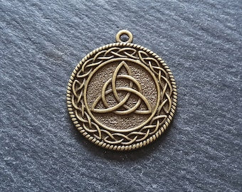 4 or 20 Celtic Style Triquetra Pendant Antique Bronze Double Sided 32x28mm