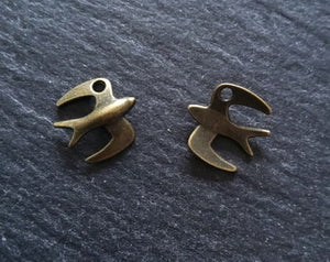 10 or 50 Antique Bronze Tone Flying Bird Charms 13x12x2mm Nickel FREE