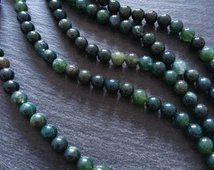 8.5mm Dark Green Moss Agate Natural Undyed Round Gemstone Beads. Full 15.7 inch Strand. Hole: 1mm