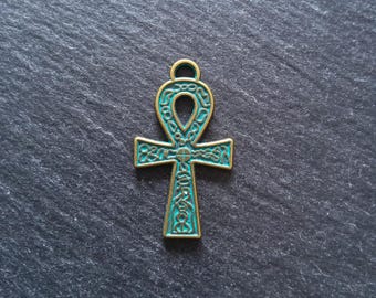 4 or 20 Ancient Egyptian Ankh Pendants Antique Bronze With Green Patina 37x21mm