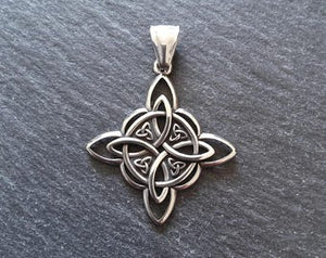 1 or 5 Stainless Steel Witches Knot Pendant 38x34x2.5mm