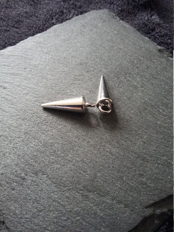 10 or 50 Silver Tone Cone Spike Pendants Charms Solid Smooth 22x7mm