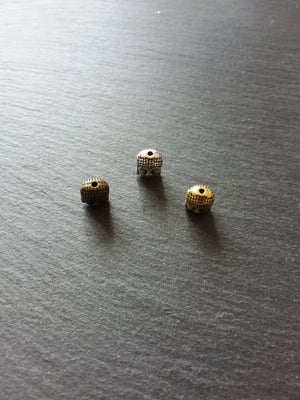 8 or 40 Buddha Head Beads in Antique Gold or Antique Bronze Tone 3D 11x9mm Hole: 1.8mm
