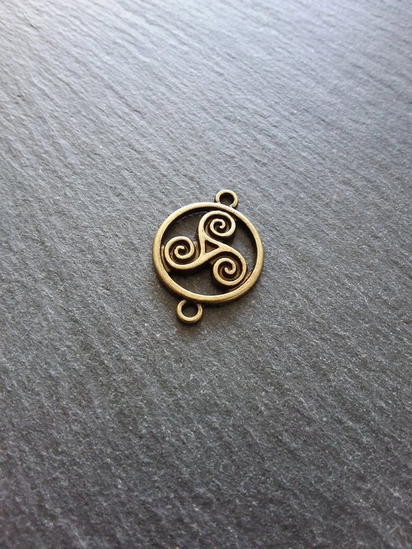 6 or 30 Triple Spiral Triskelion Celtic Connector Charms Antique Bronze Tone Round  28x20mm - ContentedCatz