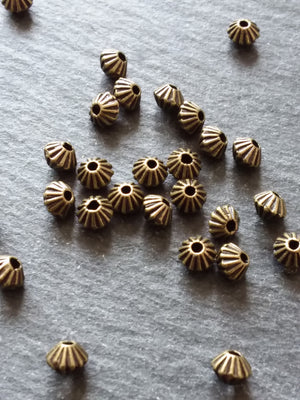 40 or 200 Bicone 5mm Antique Bronze Tone Striped Spacer Beads 5x4mm. Hole: 1mm - ContentedCatz