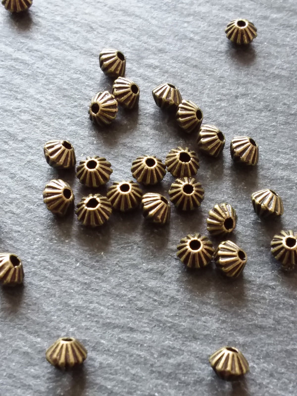 40 or 200 Bicone 5mm Antique Bronze Tone Striped Spacer Beads 5x4mm. Hole: 1mm - ContentedCatz