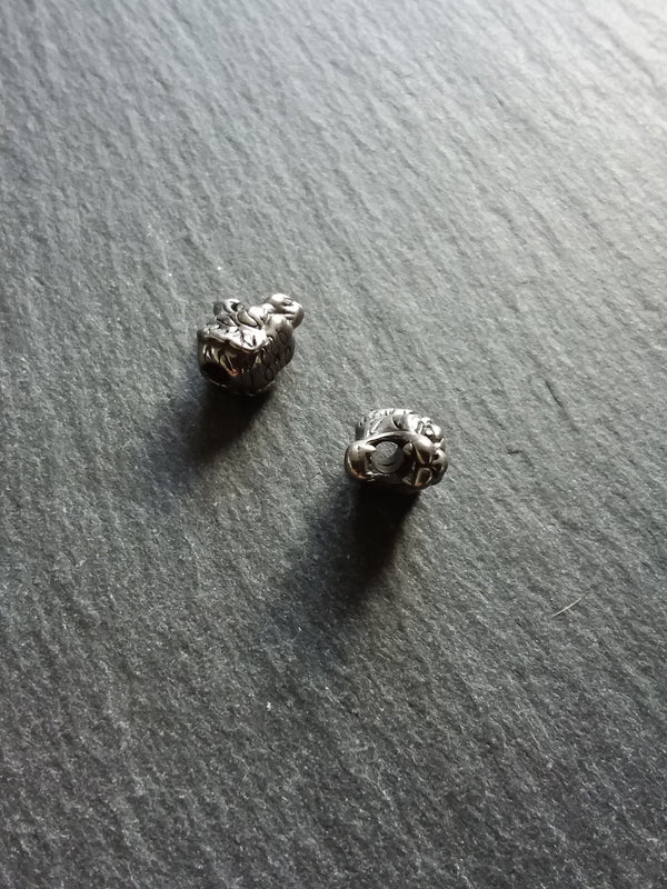 1 or 5 Stainless Steel Tiger Head Beads 11x8x9.5mm Hole: 2.5mm Front to Back