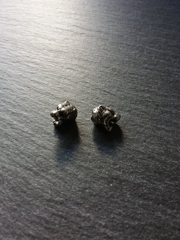 1 or 5 Stainless Steel Tiger Head Beads 11x8x9.5mm Hole: 2.5mm Front to Back