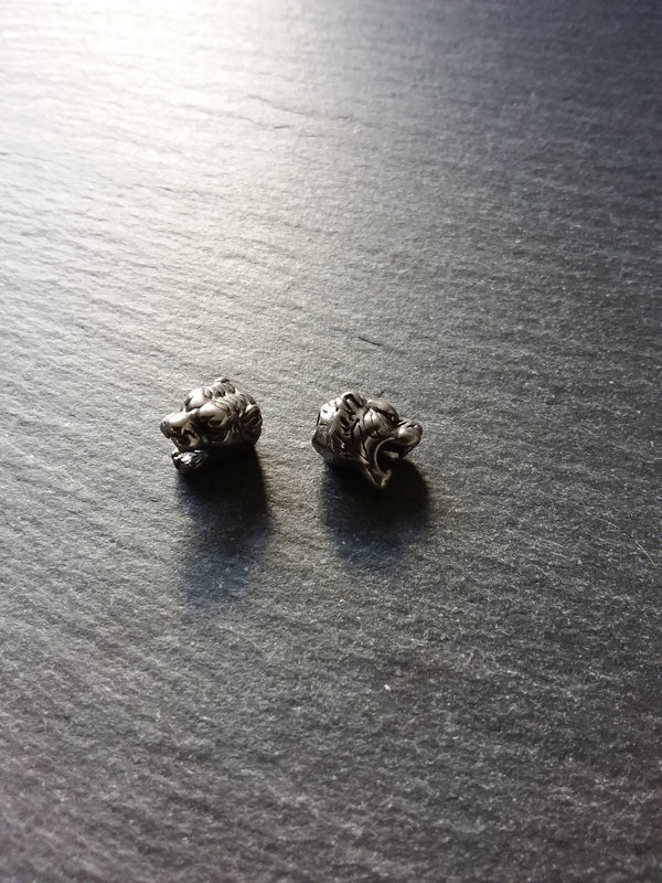 1 or 5 Stainless Steel Tiger Head Beads 11x8x9.5mm Hole: 2.5mm Front to Back