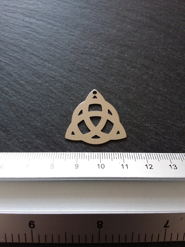 6 or 30 Celtic Trinity Knot Triquetra Stainless Steel Flat Pendants Silver Tone 28x28mm