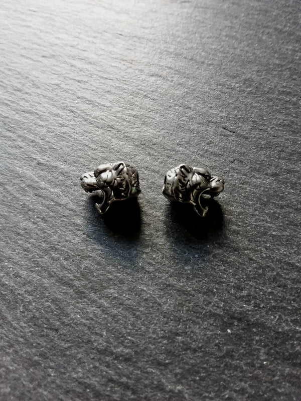1 or 5 Stainless Steel Tiger Head Beads 11x8x9.5mm Hole: 2.5mm Front to Back